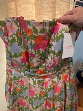 Entro USA  Pink & Green Floral pleated bodice. Marigold print w pockets